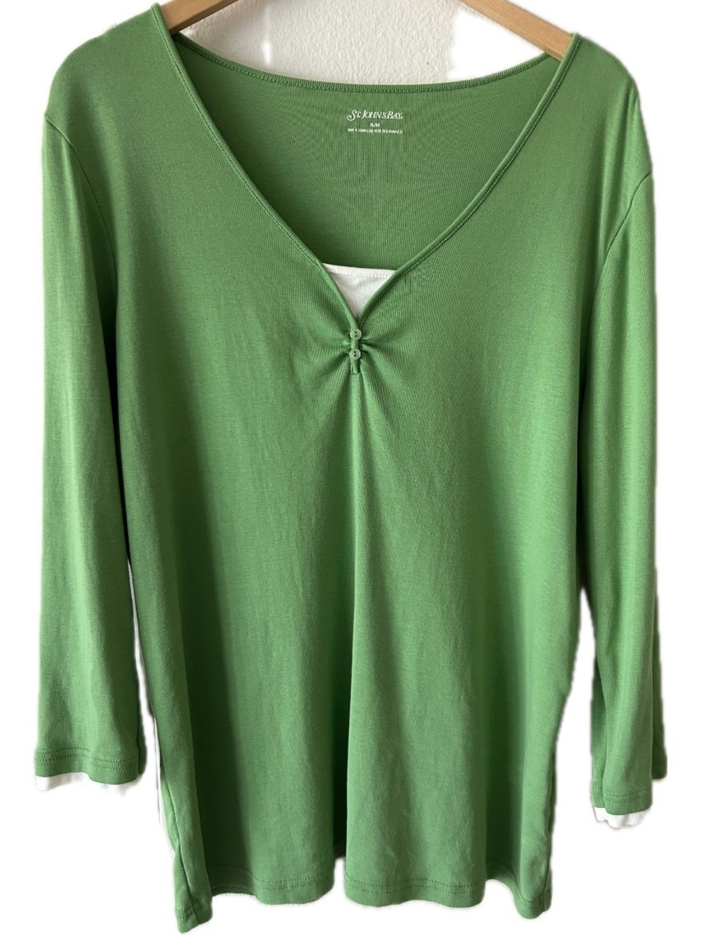 Women's Green Solid V-Neck 3/4 Sleeve XL